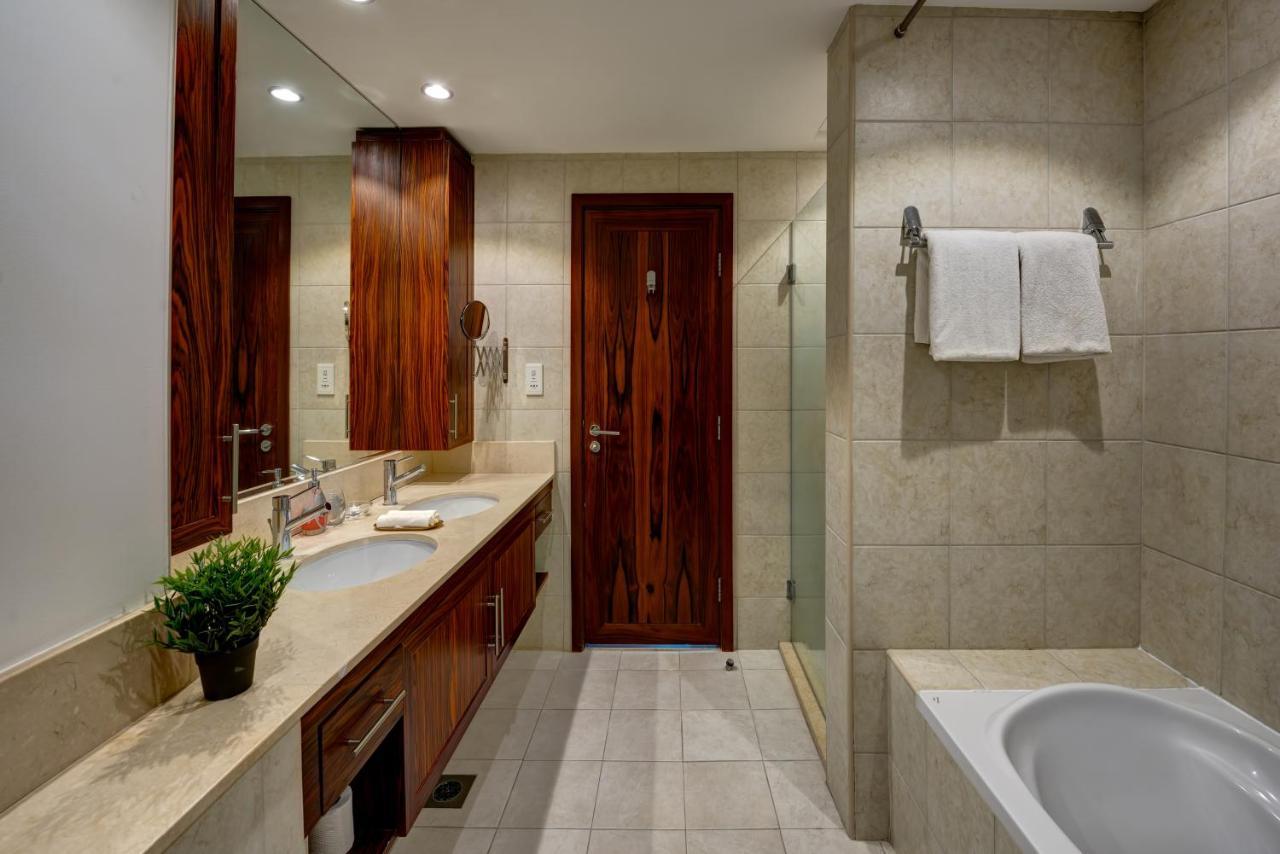 Durrani Homes - Luxe Living With Burj Khalifa And Fountain View - Third Room Without Partition Dubaj Kültér fotó